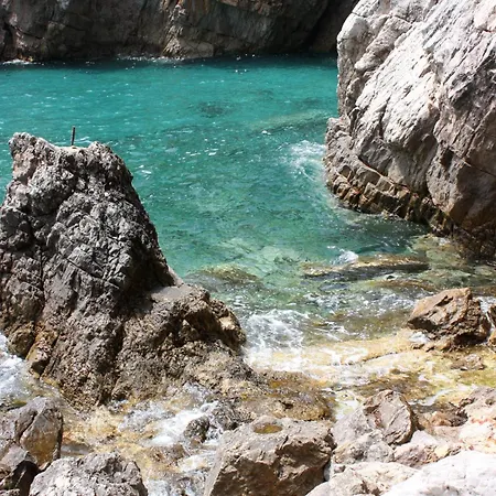 Seaside Secluded Cove Sutmiholjska, Mljet - 22318 아파트 Blato (Mljet)